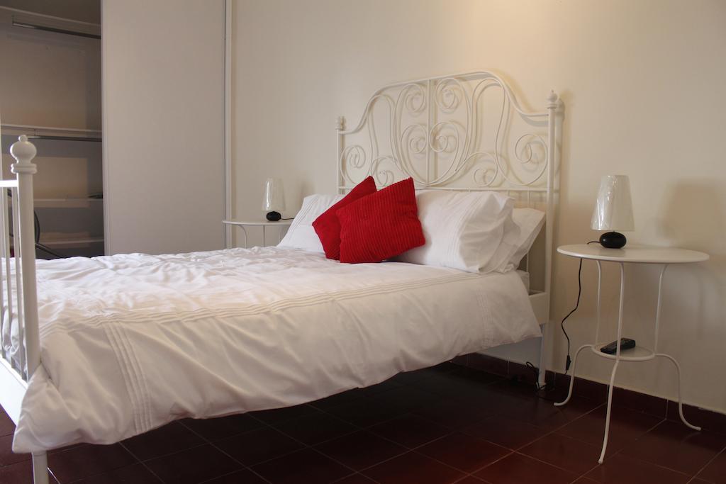 Alveiros Apartamentos Praia Dos Aveiros อัลบูเฟรา ภายนอก รูปภาพ
